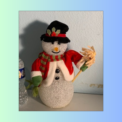 Lot 031: Tabletop Snowman