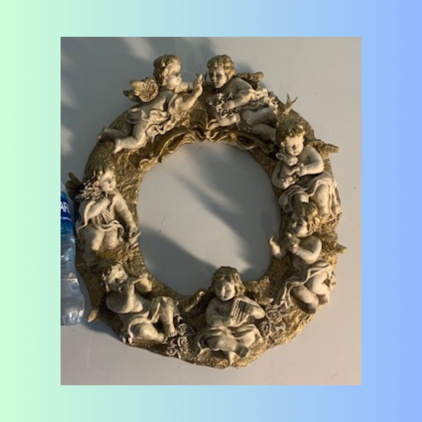 Lot 089: Hanging Cherub Wreath