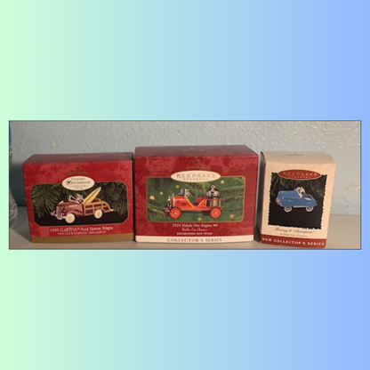 Lot 011: Vintage Car Ornaments - set of 3