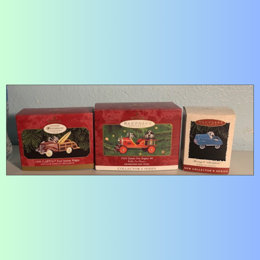 Lot 011: Vintage Car Ornaments - set of 3